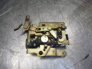 замок двери сдвижной Volkswagen Transporter T4 1993, 721843654B