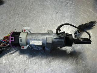 замок зажигания Audi A4 B5 1996, 1.9 л., АКПП, универсал, 4D0905851D