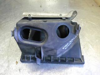 корпус воздушного фильтра Audi A4 B5 1997, 1.8 л., МКПП, седан, 058133843