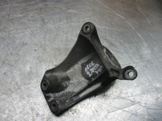 кронштейн КПП Audi A6 C5 [рестайлинг] 2005, 2.7 л., 4F0399114B