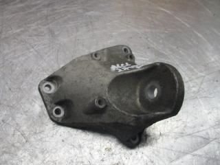 кронштейн КПП Audi A6 C5 [рестайлинг] 2005, 2.7 л., 4F0399113B