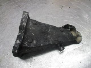 кронштейн двигателя BMW 5 серия E60/E61 2006, 2.0 л., МКПП, универсал, 6763218