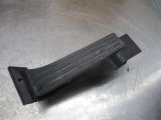 педаль BMW 5 серия E60/E61 2006, 2.0 л., МКПП, универсал