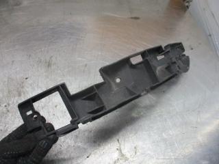 крепление бампера Volkswagen Touareg 1 поколение 2005, 3.0 л., АКПП, хетчбэк 5 дв., 7L6807184C