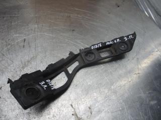 крепление бампера Volkswagen Polo 5 поколение 2012, 1.2 л., МКПП, хетчбэк 5 дв., 6R6807393A