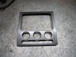 рамка под магнитолу Volkswagen Touran 1 поколение 2004, 1T0858071L
