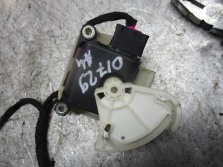 моторчик заслонки печки Audi A4 B5 [рестайлинг] 2000, 1.6 л., МКПП, универсал, 0132801148