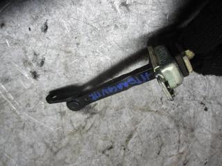ограничитель открывания двери Hyundai Terracan 1 поколение 2003, 2.9 л., АКПП, внедорожник 5 дв.