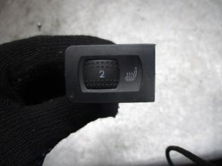 кнопка обогрева сидений Volkswagen Golf 3 поколение 1999, 1.6 л., МКПП, хетчбэк 5 дв., 1J0963564B
