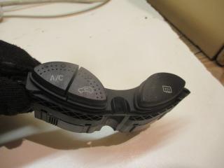 кнопка обогрева заднего стекла Ford Focus 1 поколение 1999, 1.8 л., МКПП, седан, 98AG19A945BP