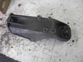 кронштейн двигателя Audi A6 4A/C4 1995, 2.5 л., 4A0199307AB