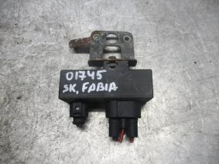 блок управления вентилятором (реле) Skoda Fabia 1 поколение (6Y) [рестайлинг] 2004, 1.9 л., МКПП, универсал, 1J0919506M