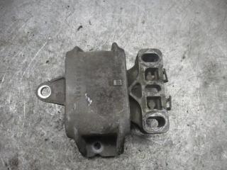 подушка крепления КПП Skoda Octavia 1 поколение (A4) 1998, 1.6 л., МКПП, хетчбэк 5 дв., 1J0199555AK