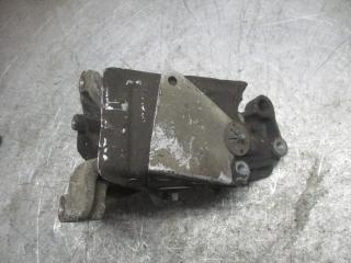 кронштейн двигателя Volkswagen Passat B4 1995, 1.8 л., МКПП, универсал, 357199354H