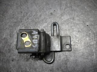 петля двери Audi A4 B5 1997, 8D0831412