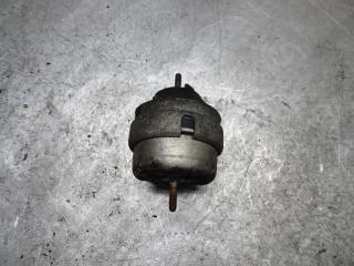 подушка крепления двигателя Volkswagen Passat B5 1998, 8D0199379J