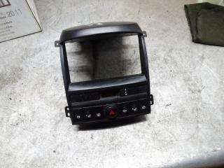 рамка под магнитолу Kia Sorento 1 поколение 2006, АКПП, внедорожник 5 дв., 945003E150, 847603E100