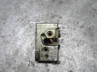 замок двери задней левой Volkswagen Passat B3 1991, 1.9 л., МКПП, универсал, 357839015B