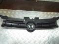 решетка радиатора Volkswagen Golf 3 поколение 1999, 1.4 л., МКПП, хетчбэк 5 дв., 1J0853651F - фото №6