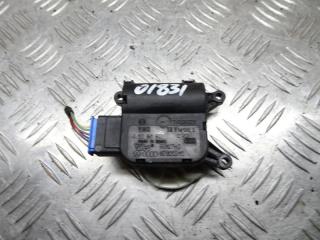 моторчик заслонки печки Audi A4 B6 2003, 2.0 л., МКПП, седан, 0132801302
