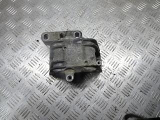 подушка крепления двигателя Volkswagen Golf 4 поколение 2004, 2.0 л., МКПП, хетчбэк 5 дв., 1K0199262