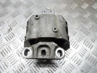 подушка крепления двигателя Volkswagen Golf 3 поколение 1999, 1.4 л., МКПП, хетчбэк 5 дв., 1J0199262BK