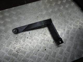 крепление бампера Volkswagen Touareg 1 поколение 2005, 3.0 л., МКПП, внедорожник 5 дв., 7L6807861