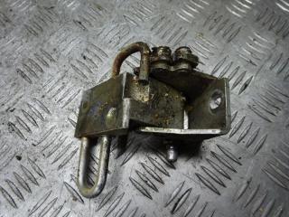 петля двери Audi A6 4B/C5 1998, 4B0833411A