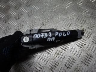 ручка наружная Volkswagen Polo 3 поколение [рестайлинг] 2002, 1.2 л., МКПП, хетчбэк 5 дв.