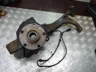 ступица передняя левая Volkswagen Passat B5 1998, 1.9 л., АКПП, седан, 8D0407257T