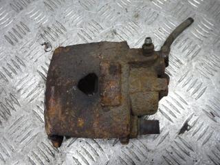 суппорт передний правый Volkswagen Polo 3 поколение 1998, 1.4 л., МКПП, универсал
