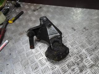 кронштейн КПП Audi A6 4B/C5 1998, 2.4 л., МКПП, универсал, 8D0399114S