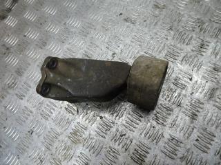 кронштейн КПП Volkswagen Passat B5 1998, 8D0399113AB