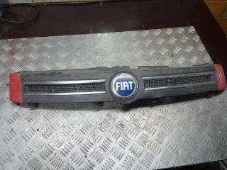 решетка радиатора Fiat Panda 2 поколение 2004, 1.2 л., МКПП, хетчбэк 5 дв.