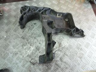 крепление фары правой Renault Megane 2 поколение 2005, МКПП, универсал, 8200137496