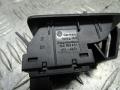 кнопка открытия лючка топливного бака Volkswagen Touran 1 поколение 2004, 1K0959851 - фото №2