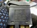 кнопка аварийной сигнализации Volkswagen Caddy 2 поколение 1998, 1.9 л., МКПП, фургон, 6N1953235 - фото №5