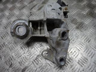 втулка стабилизатора Audi A4 B6 2003, 2.4 л., АКПП, седан, 8E0199352F