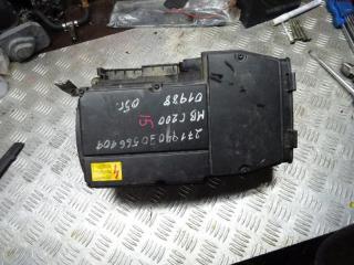 корпус воздушного фильтра Mercedes-Benz C-Класс W203/S203/CL203 [рестайлинг] 2005, 1.8 л., МКПП, седан, A2710900901