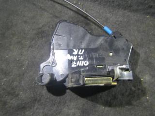 замок двери передней правой Toyota Avensis 2 поколение (T250) 2006, 2.2 л., МКПП, универсал