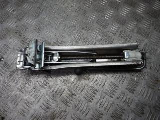домкрат Audi A4 B6 2003, 2.5 л., МКПП, универсал, 8E0011031D