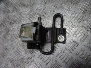 петля двери Audi A4 B6 2003, 2.5 л., МКПП, универсал, 8E0831412B
