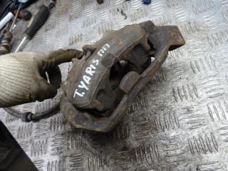 суппорт передний правый Toyota Yaris P1 2003, 1.4 л.