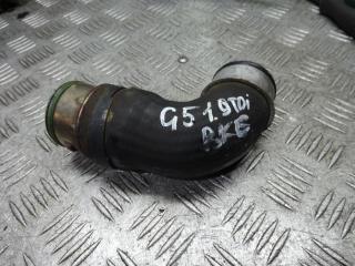 патрубок интеркулера Volkswagen Golf 4 поколение 2006, 1T0145790B