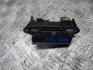 ручка крышки багажника Toyota Corolla Verso 1 поколение 2003, 2.0 л., МКПП, хетчбэк 5 дв.