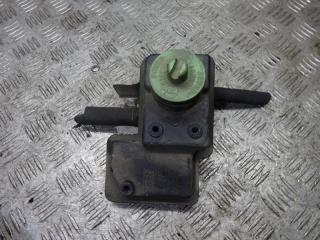 бачок гидроусилителя Volkswagen Polo 3 поколение 1997, 1.0 л., МКПП, 6N0422371B