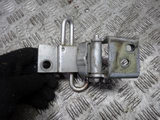 петля двери Audi A4 B5 1995, 1.8 л., МКПП, седан, 8D0831411