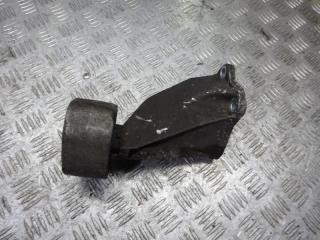 кронштейн КПП Volkswagen Passat B5 1999, 8D0399113L