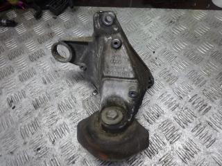 кронштейн КПП Volkswagen Passat B5 1998, 1.8 л., 8D0399114L