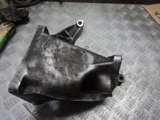 кронштейн полуоси Volkswagen Sharan 1 поколение 1998, 1.9 л., 7M0199207B